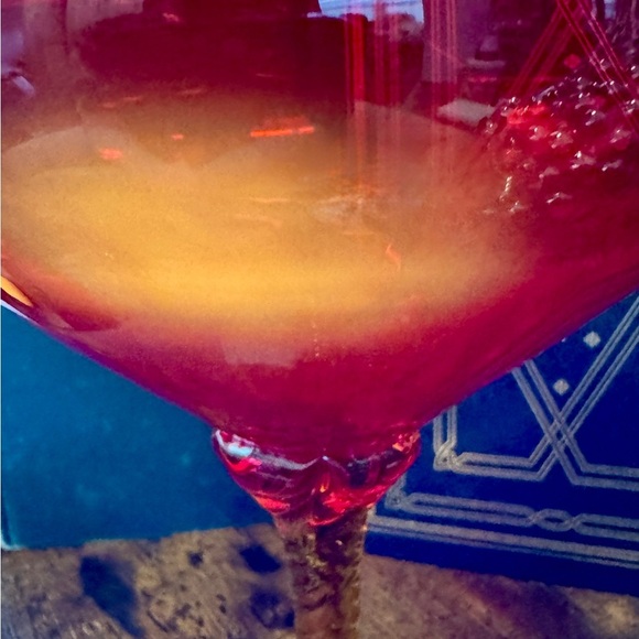 Empoli Amberina Twisted Stem Footed Goblet Vase - Picture 15 of 15